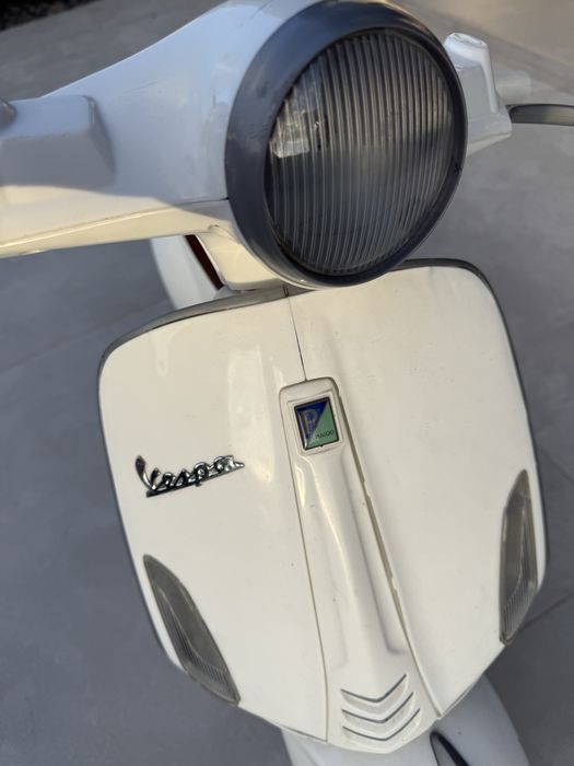Vespa carregavel