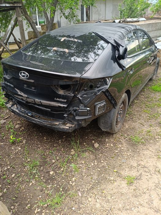 Hyndui Elantra 2017