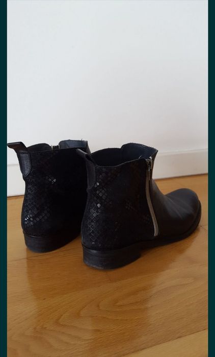 Botim Pele e aplicação Pele Cobra Brilho