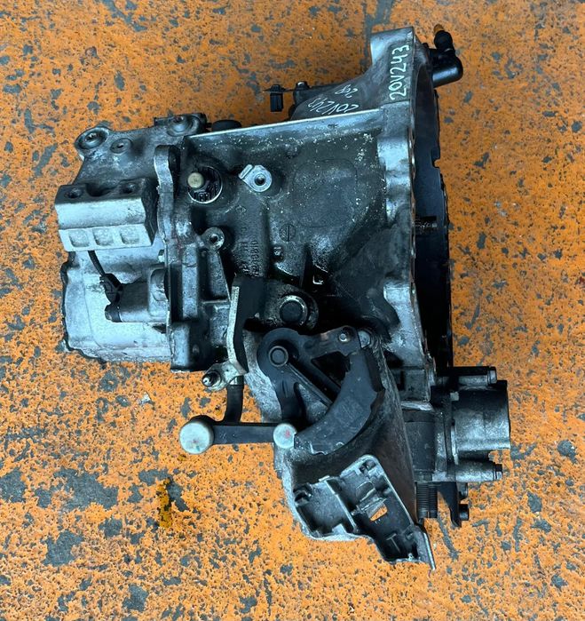 Caixa de Velocidades Citroen C3/Peugeot 208 1.5 BlueHDI Ref: 20V243