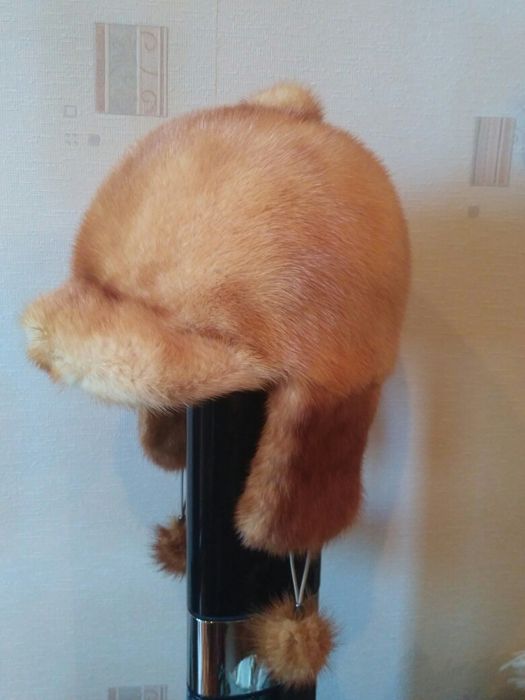 Норковая шапка.Очень тёплая,  в хорошем   состоянии.   Использовалась.