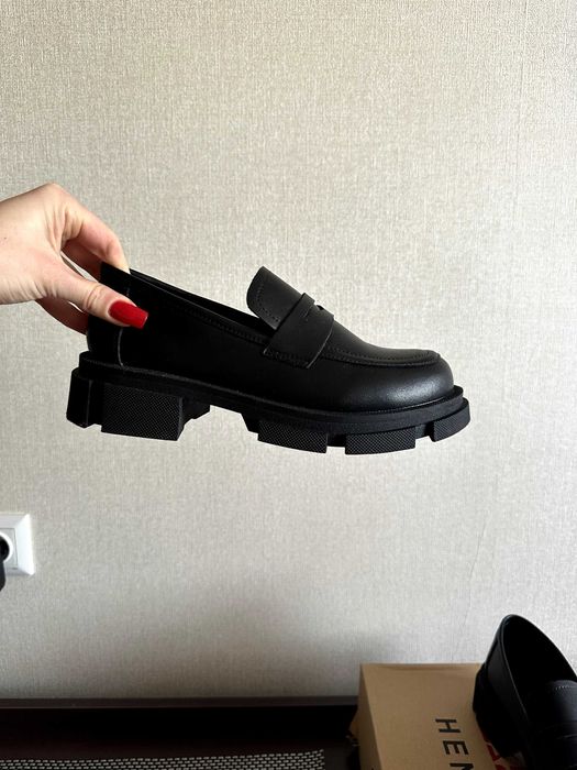 Жіночі черевики, лофери, бренд, шкіряні