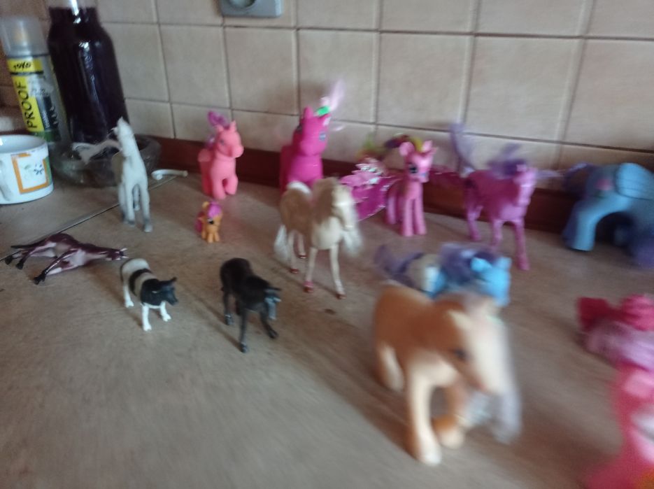 zabawki kolekcje konie i inne