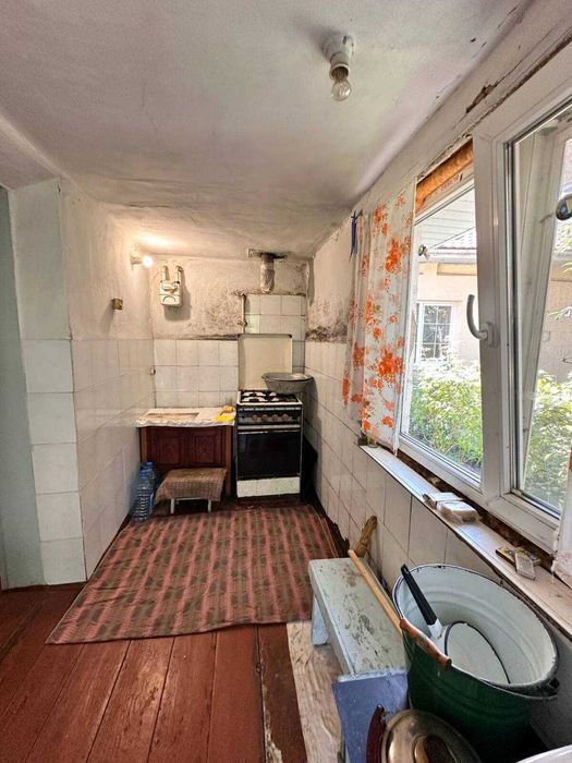 Продаж частини будинку, Вокзальна.