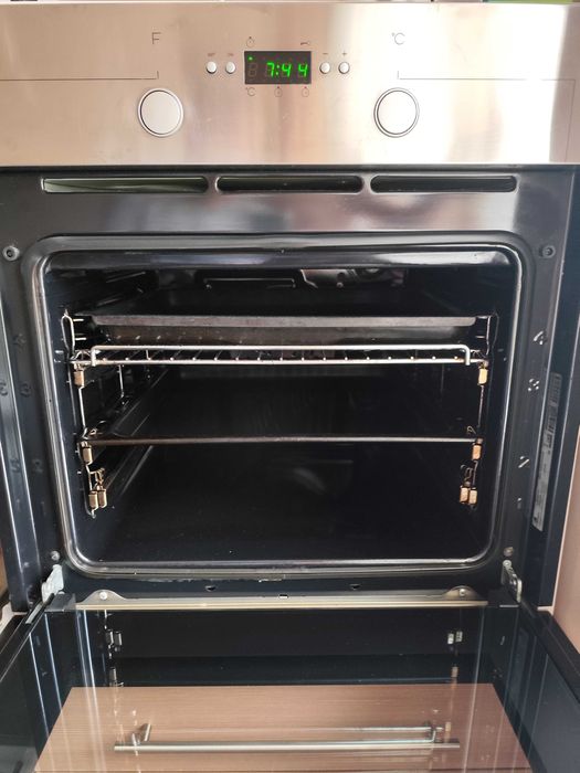 Духова шафа пічка електрична Bauknecht.