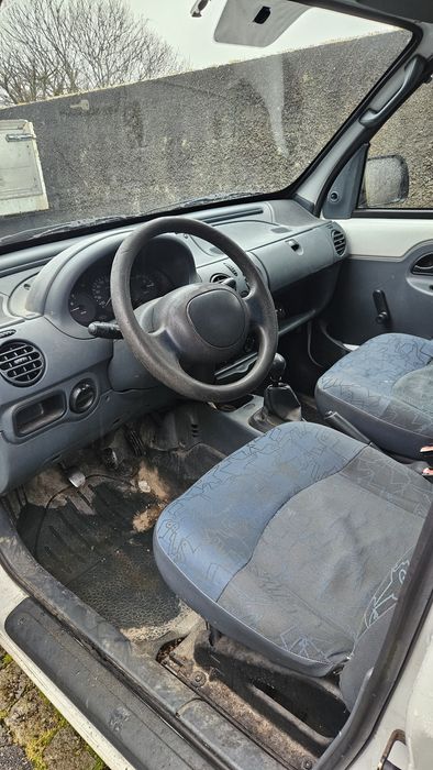 Renault Kangoo 1.9D  - Pronta a trabalhar