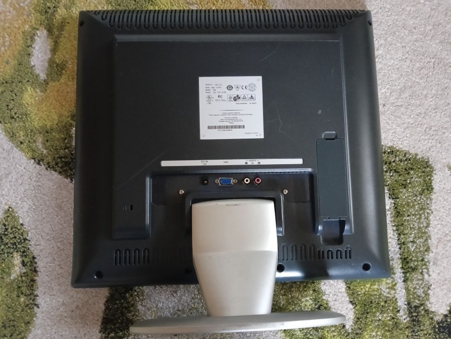 Monitor komputerowy 23 cale