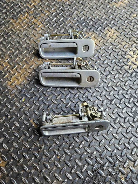 Ручка крышки багажника Volkswagen Golf 4