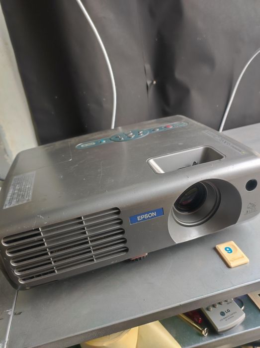 Projektor rzutnik multimedialny Epson sprawny