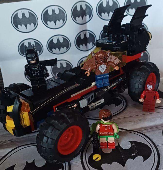 Набір Lego Batman аналог: бетмобіль+фігурки персонажів