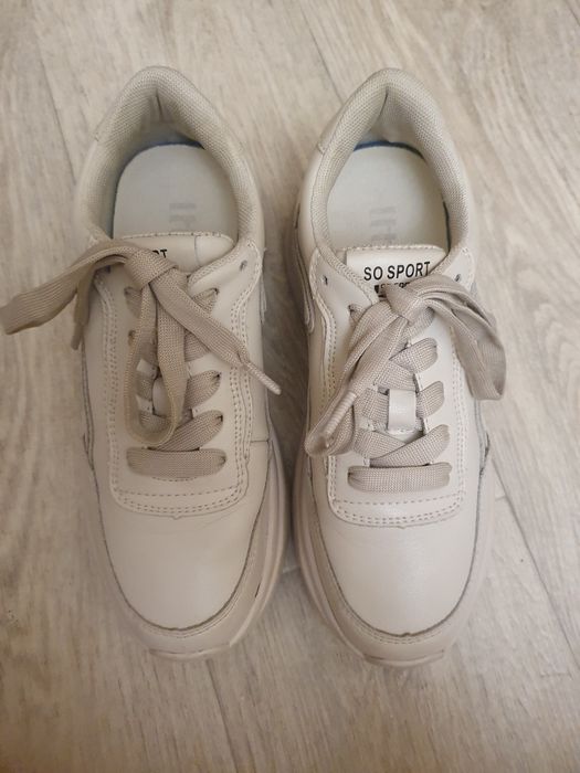 Кросівки для дівчинки Lonza