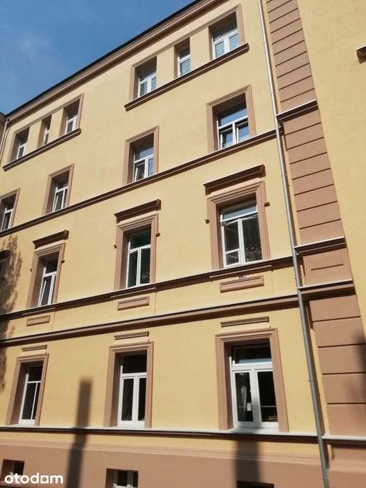 Sprzedam mieszkanie 73 m² Centrum Lublina ul. Niecała  4 pokoje, wys. 3,5 m, parking