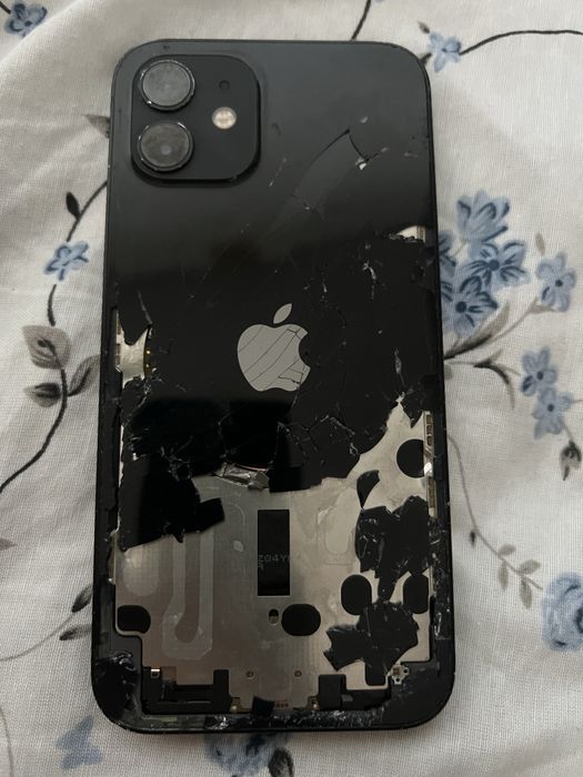 Продам IPhone 12 64 Gb