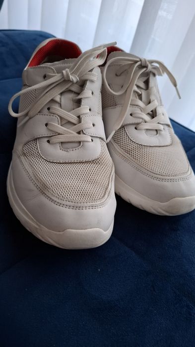 Sportowe białe buty sneakersy Caprice rozm 39 używane