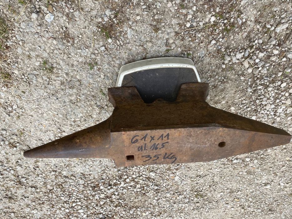 Bigorna 35 kg  61x11 cm