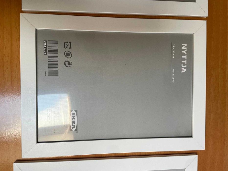 3 Porta-retratos IKEA 21x30 cm – Novos