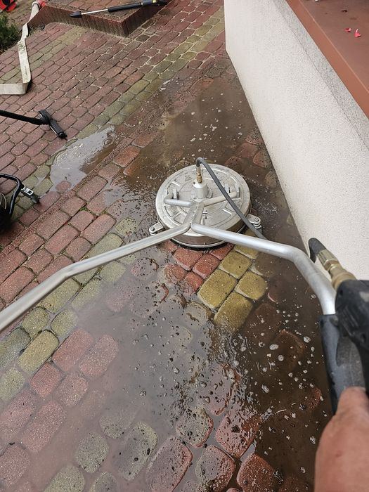 Mycie kostki brukowej