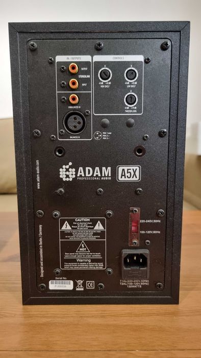 Colunas ADAM A5X (Cabos incluídos)