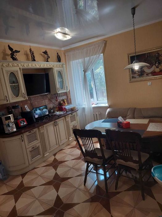 Продам шикарный дом Славянск р-н Мирный