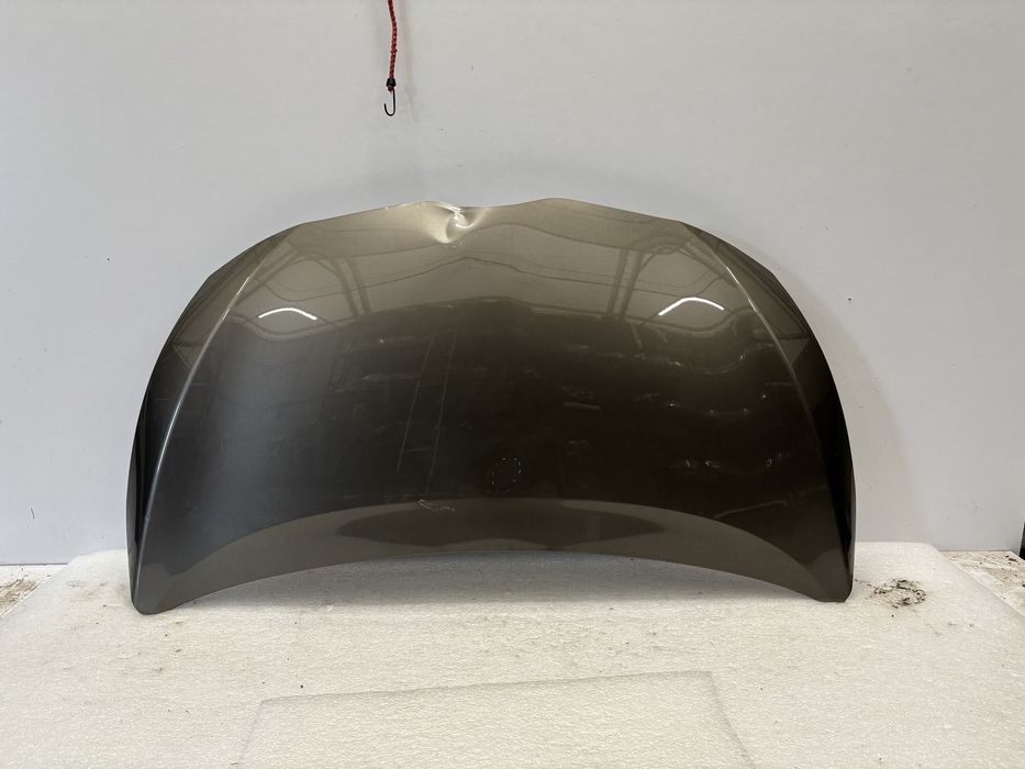 Toyota Verso 09-18 maska pokrywa silnika uszkodzona