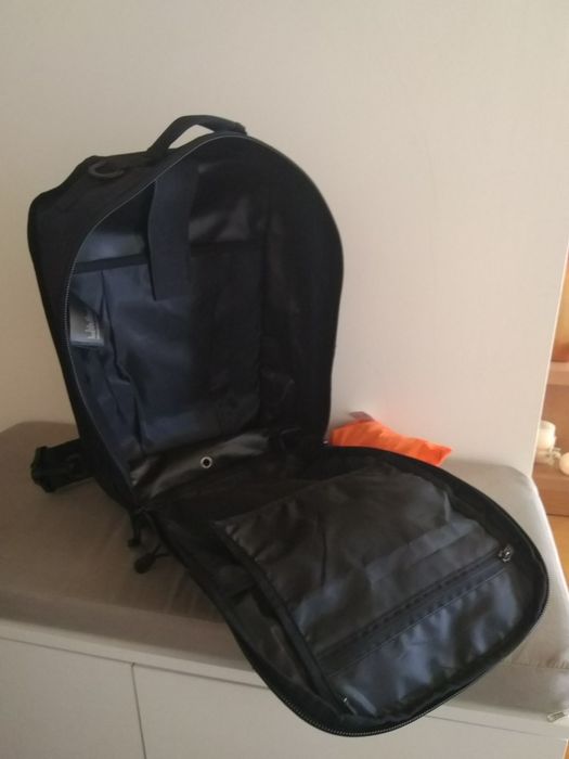 Mochila militar Brandit de uma alça + capa impermeável