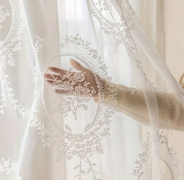 Białe ecru długie firanki w róże styl romantic vintage shabby chic