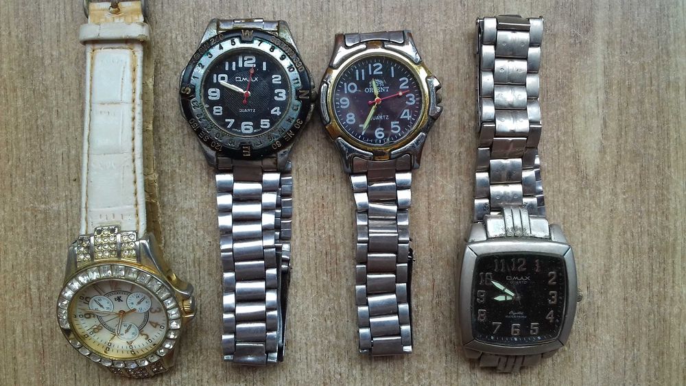 Часы. настенные маятниковые с боем.будильники. наручные.