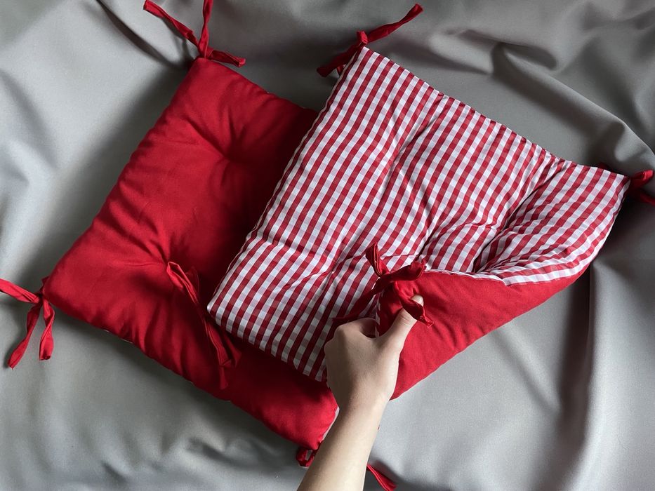 Подушки для крісел, на табурети, на стільці, в школу, садочок.