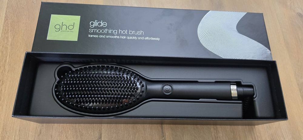 GHD Glide Professional hot brush