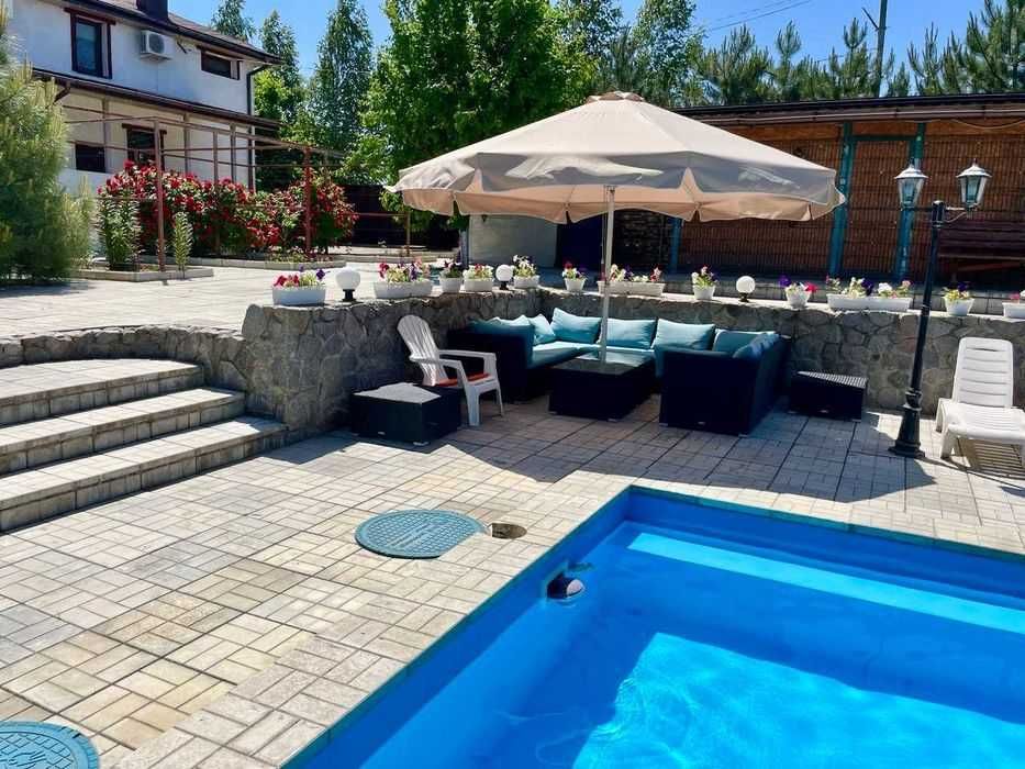 Шикарный дом со своим дендропарком и пляжем. База отдыха