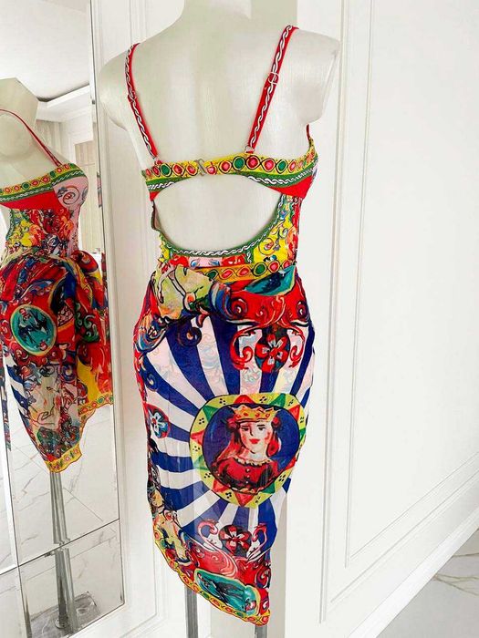 Купальник з парео Dolce & Gabbana в наявності р.38,40
