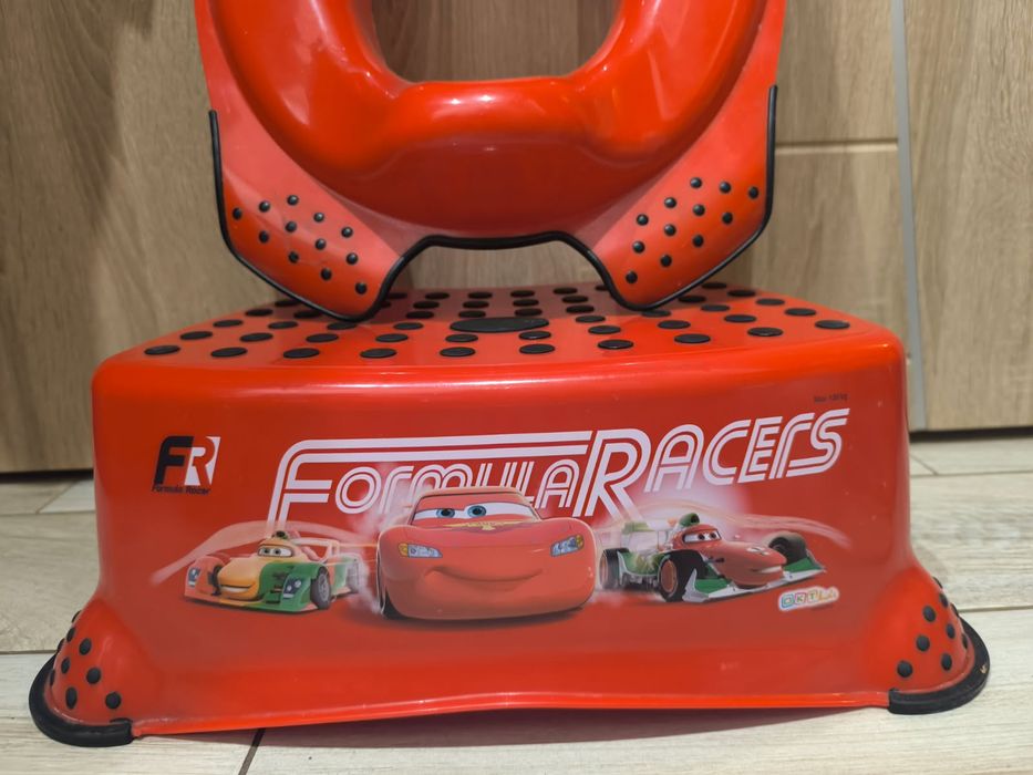 Podest i nakładka oraz nocnik z CARS FORMUŁA RACES