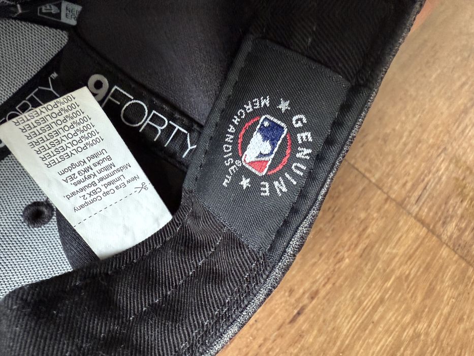 Nowa era czapka z daszkiem new era szara różowa damska