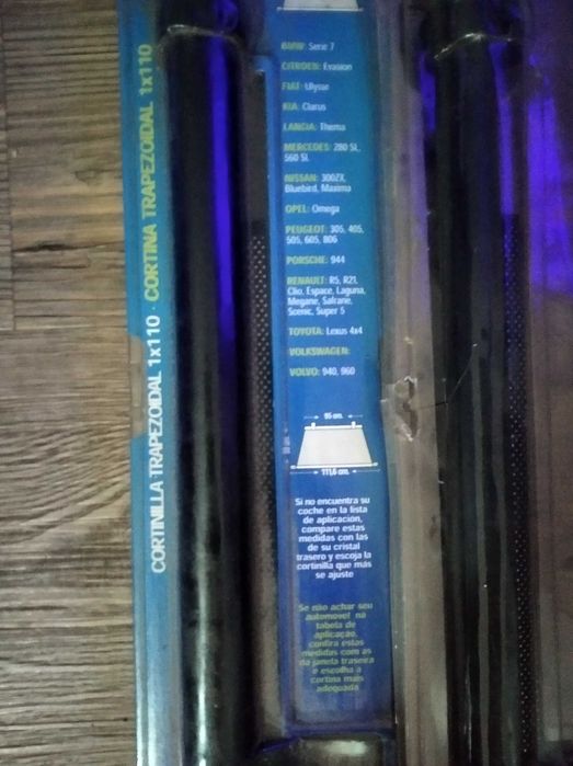 Par de cortinas para carro