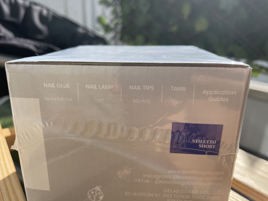 Kit com 500 unhas de gel , lampada UV e cola