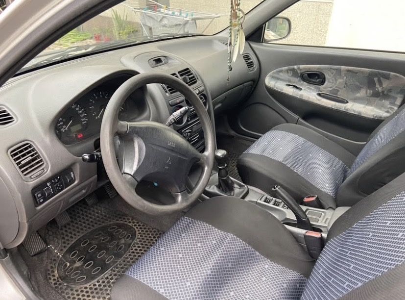 Mitsubishi Carisma 1.6 16v