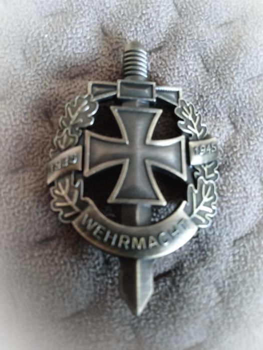 Немецкая Военная брошь