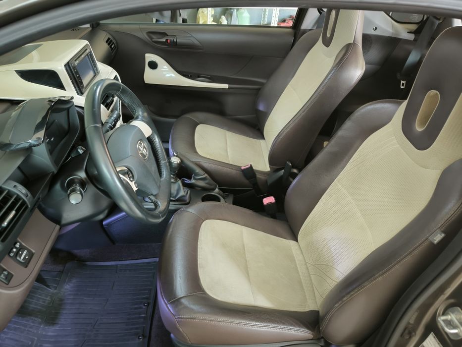 Toyota iq N collection