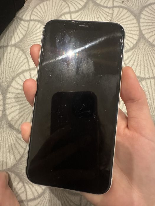 Iphone XR 64Gb 77% de bateria