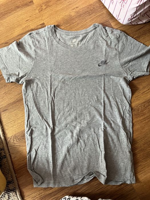 Koszulka nike szara