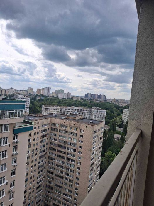 продаж 2 к. кв. вул. метрополіта В.Липківського 33а Солом'янський район