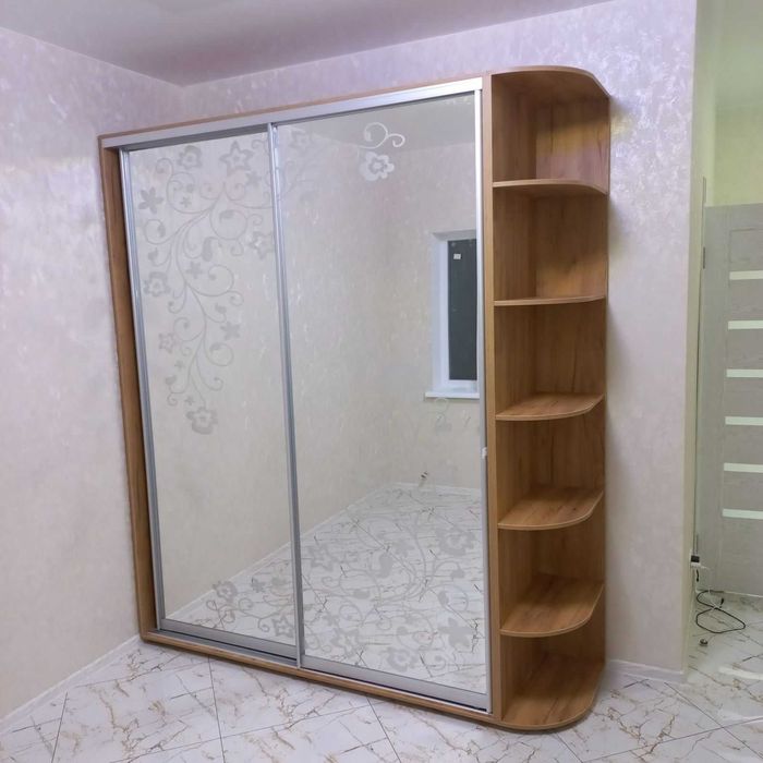 Шафи-купе шкафы в наявності та під замовлення