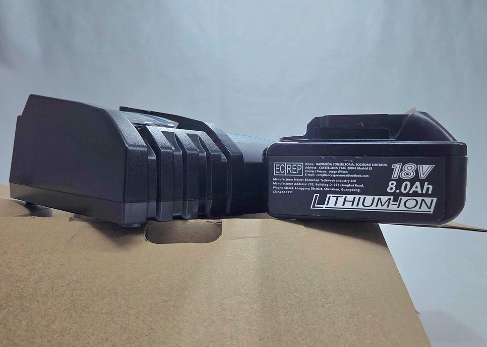 Bateria 18V 8Ah + carregador MTC2003 – compatível com Makita LXT