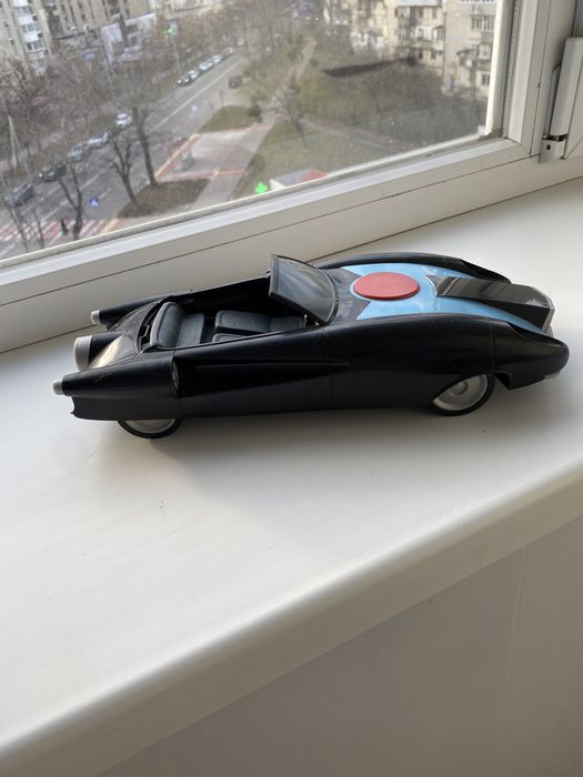 Машина суперсімейка 2 , вистрибує при розгоні