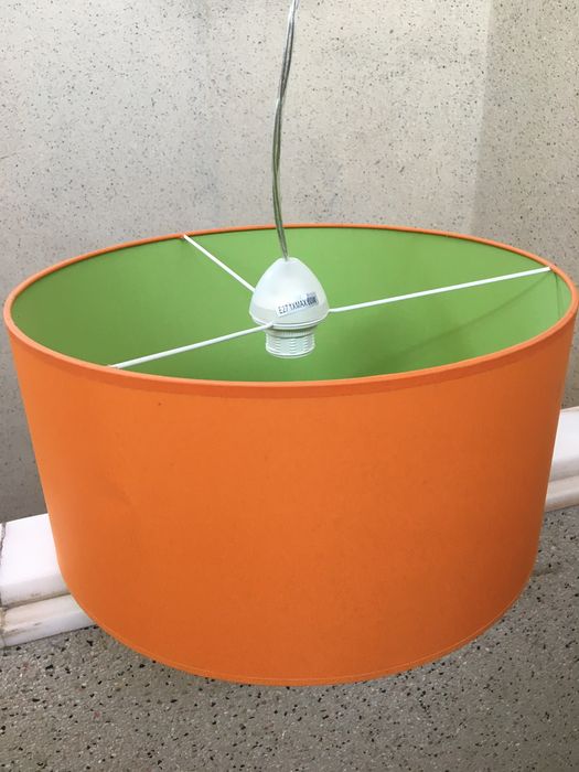 Candeeiro quarto de cor laranja