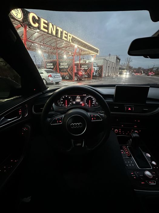 Ауді А6 C7 s Лайн