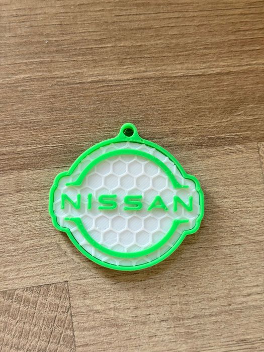 Brelok 3d Nissan motoryzacyjny gadżet, idealny prezent