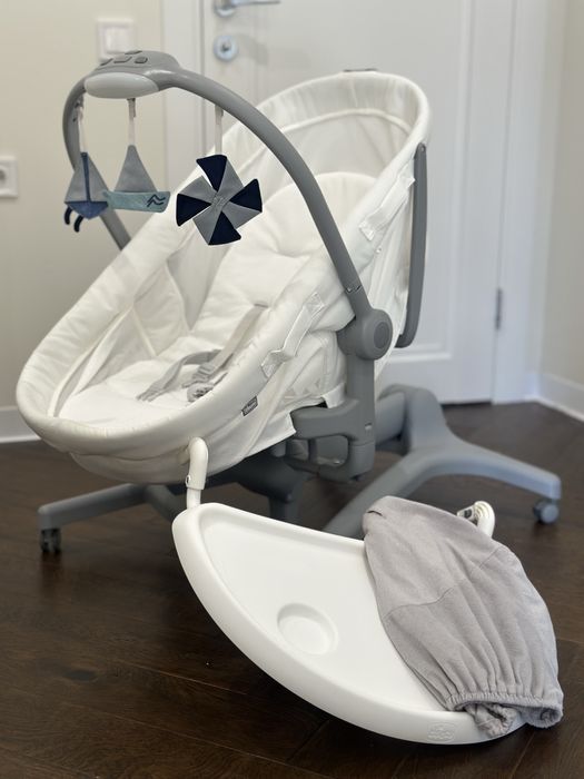 Ліжечко-стільчик 5 в 1 Chicco Baby Hug Pro + Стільниця та чохол для стільчика Chicco Baby Hug