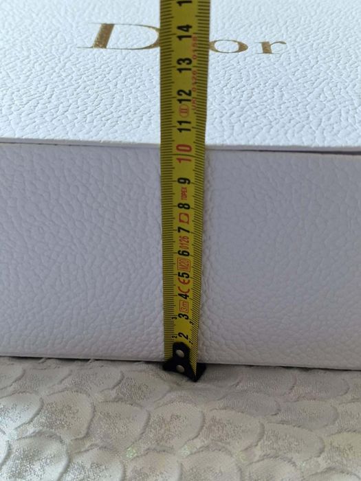 Piękny karton Dior nowy oryginalny