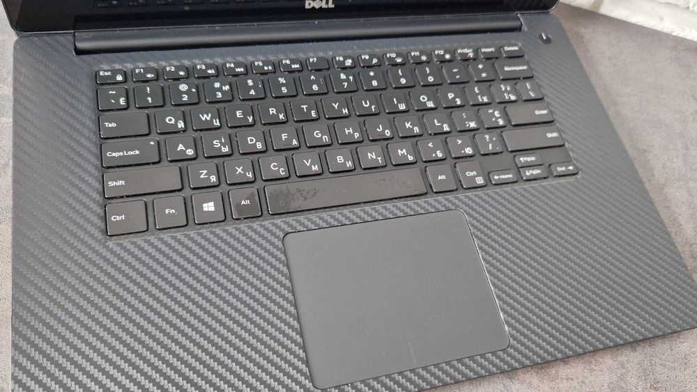Ноутбук Dell XPS 9550/i7 6700HQ/12/256/GTX 960M/4k